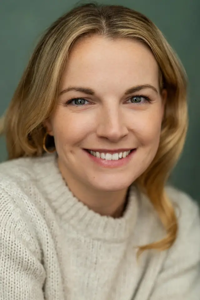 Фото  (Rebecca Ward)