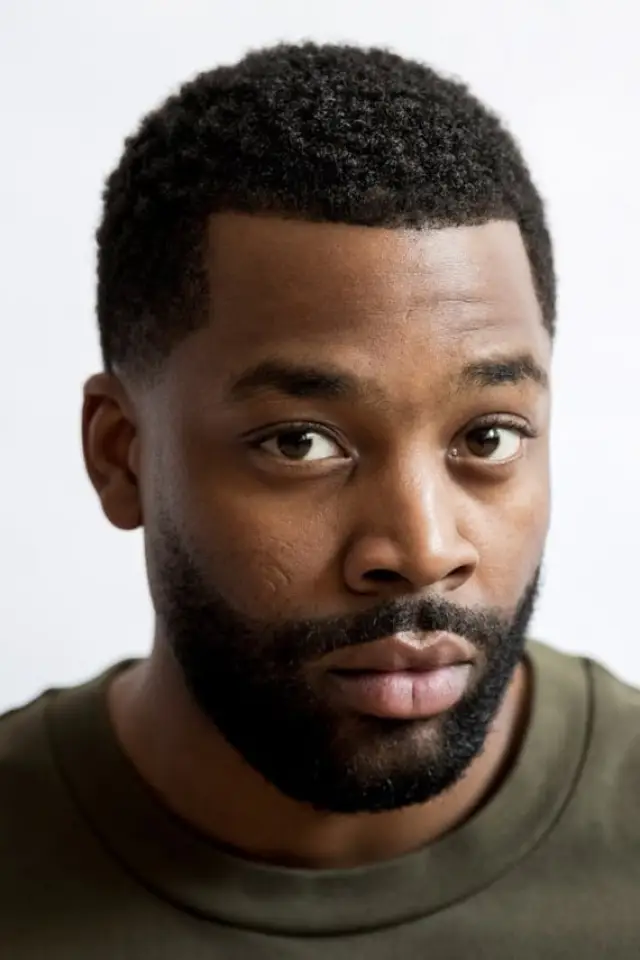 Фото ЛаРойс Хокінс (LaRoyce Hawkins)