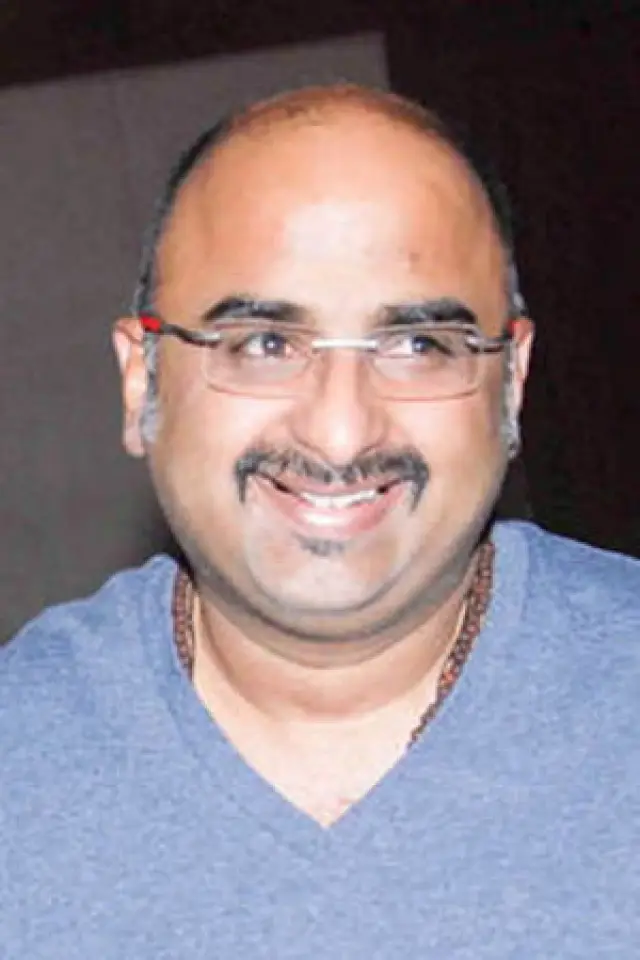 Фото  (Chi. Guru Dutt)