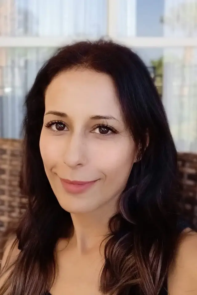 Фото Донія Махер (Donia Maher)