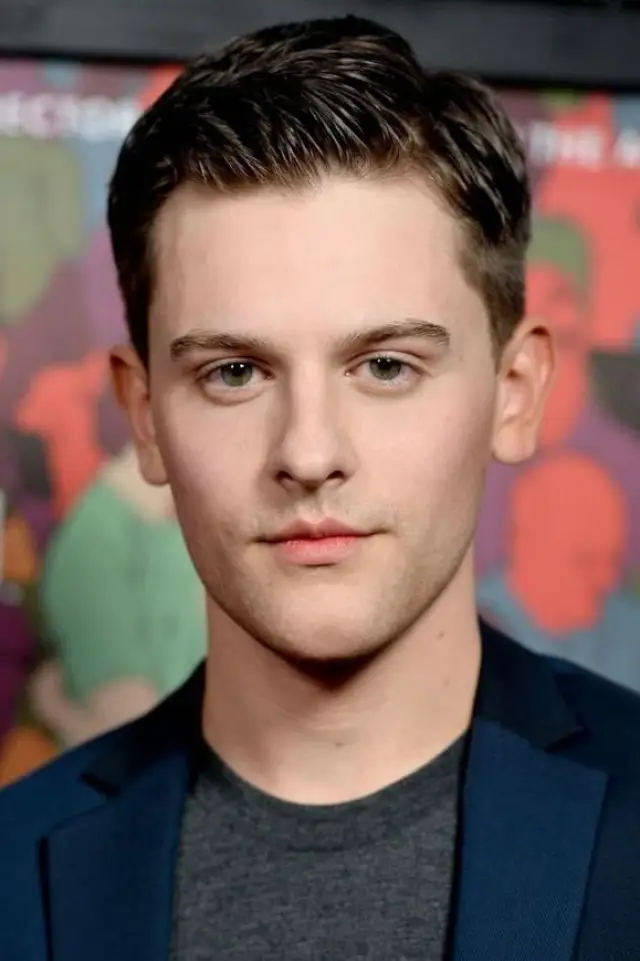 Фото  (Travis Tope)