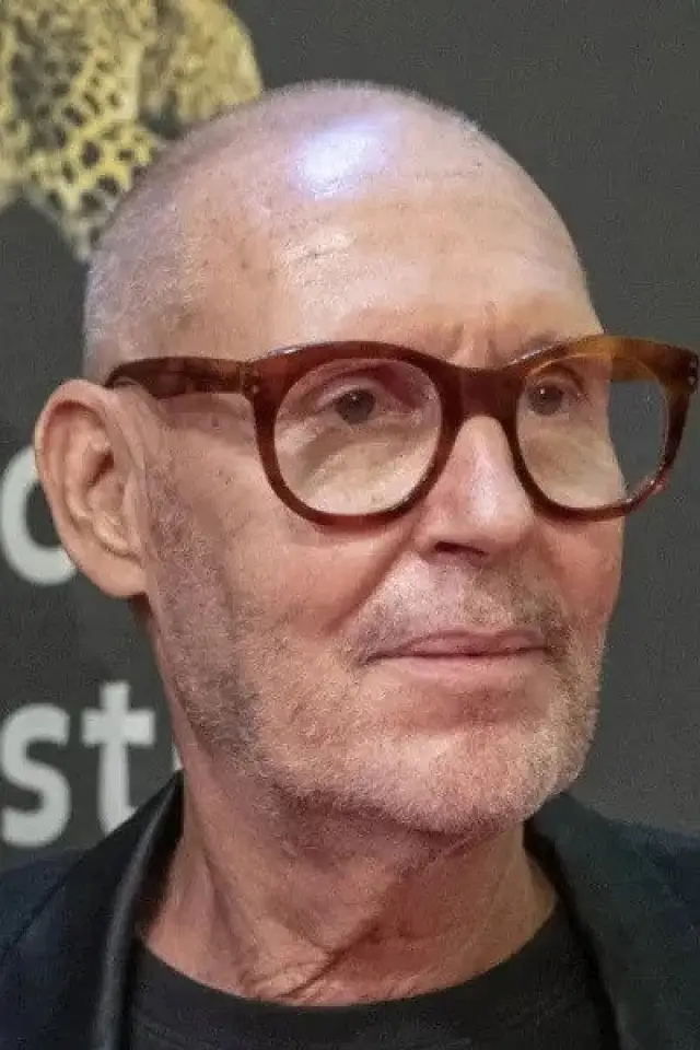 Фото  (Michel Comte)