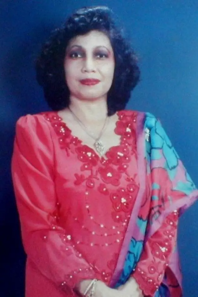 Фото  (Julie Faridah)