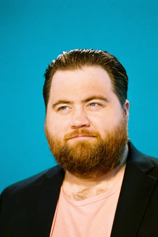 Фото Пол Волтер Гаузер (Paul Walter Hauser)