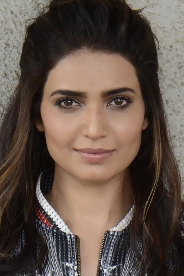 Фото Карішма Танна (Karishma Tanna)