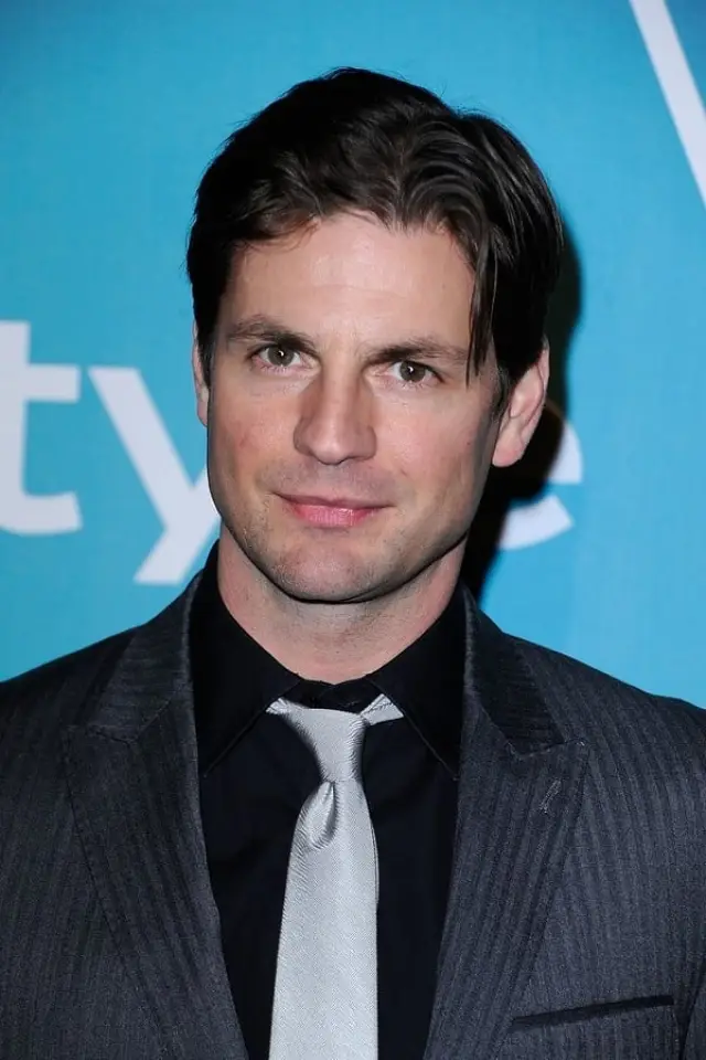 Фото  (Gale Harold)