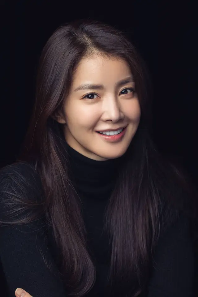Фото  (Lee Si-young)