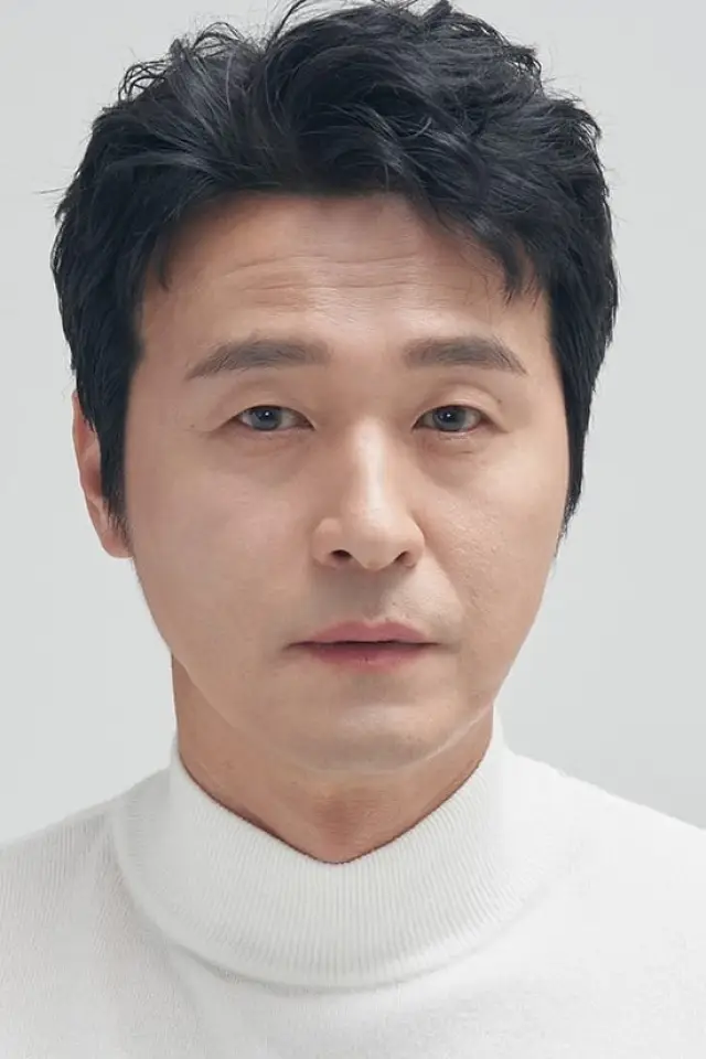 Фото  (Lee Sung-jae)