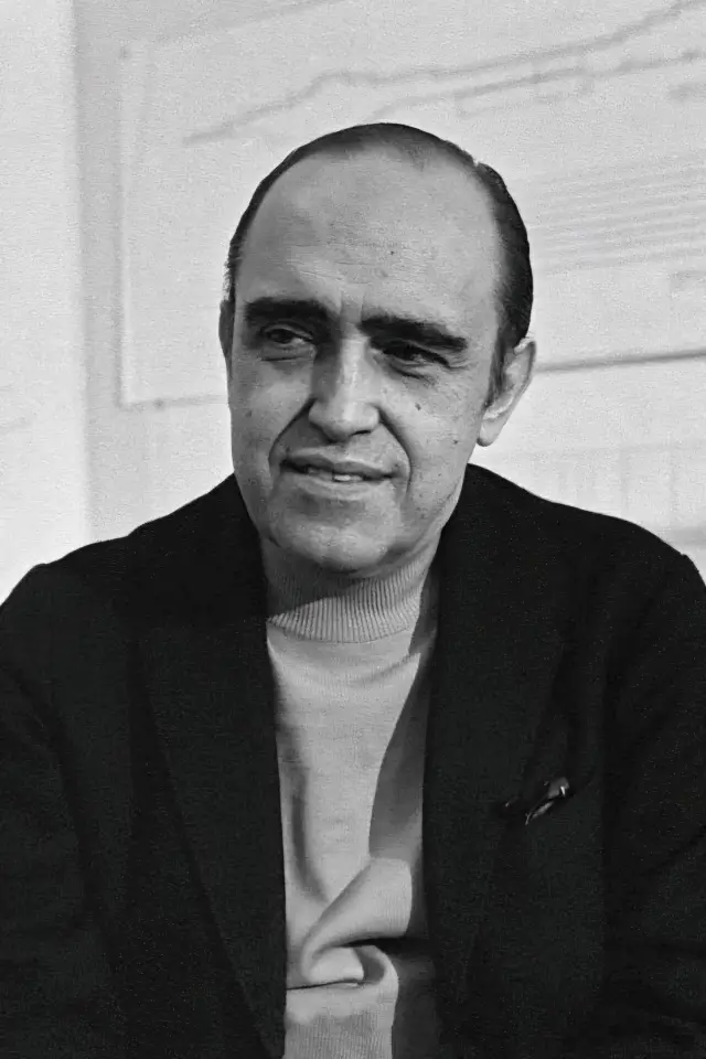 Фото  (Oscar Niemeyer)