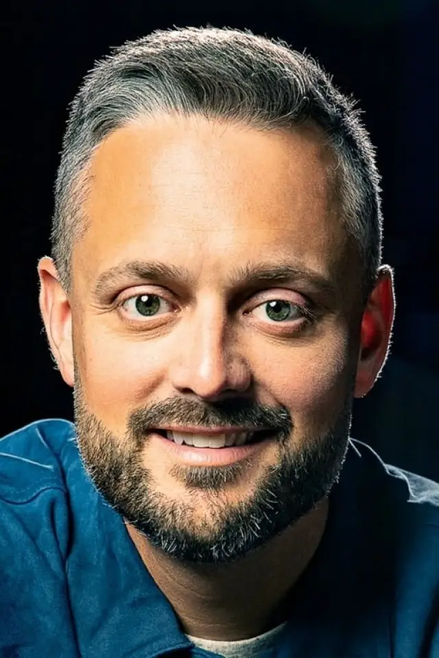 Фото Нейт Баргаце (Nate Bargatze)