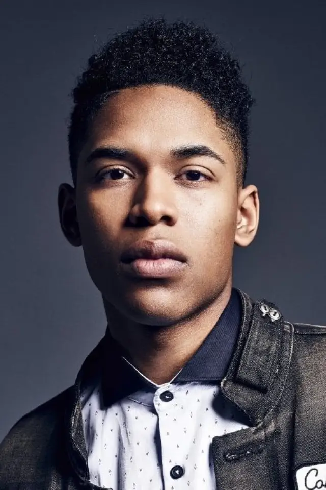 Фото Келвін Гаррісон молодший (Kelvin Harrison Jr.)