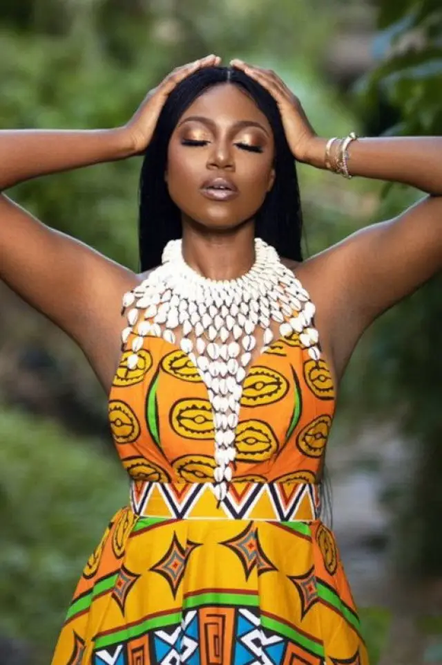 Фото  (Yvonne Nelson)