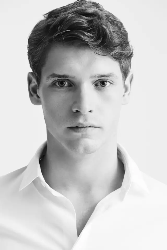 Фото Біллі Гоул (Billy Howle)