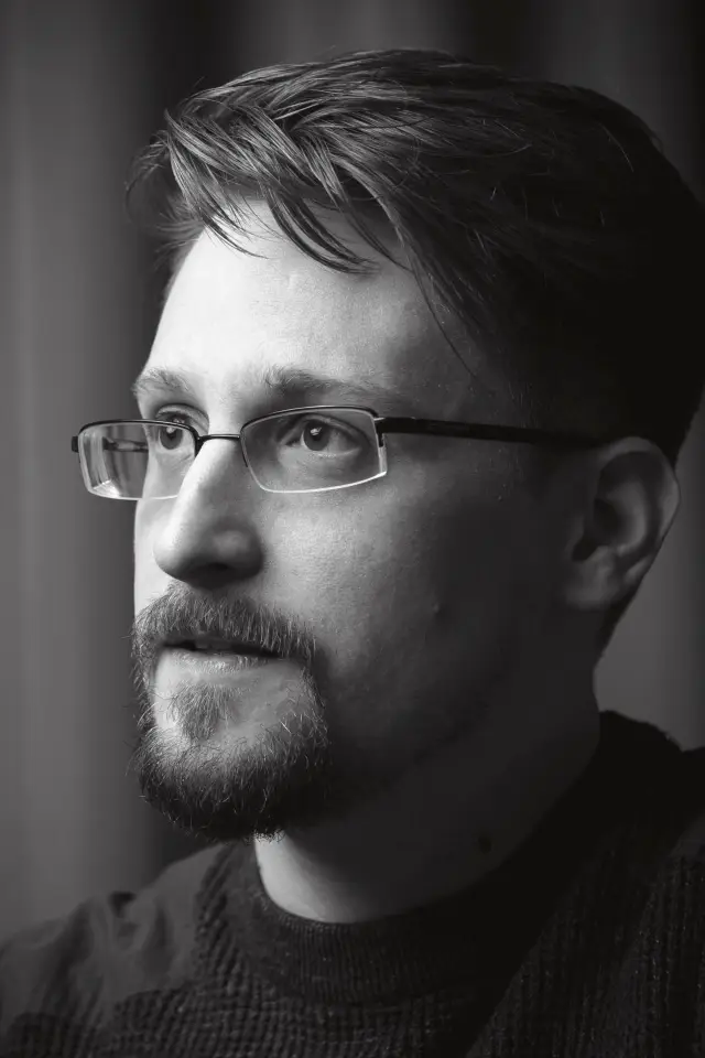 Фото Едвард Сноуден (Edward Snowden)