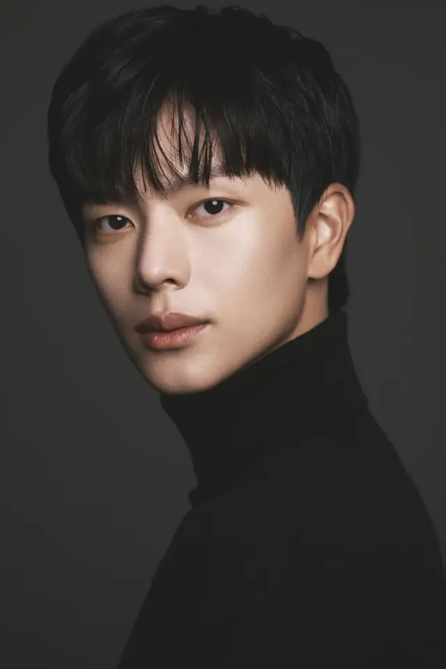 Фото Юк Сон Чже (Yook Sung-jae)