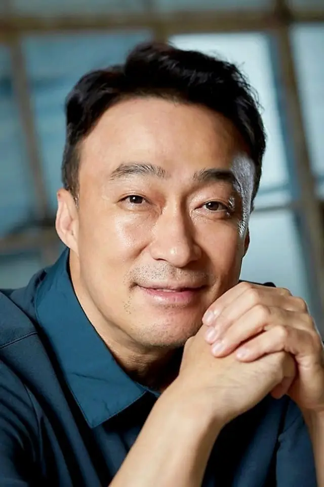 Фото Лі Сон Мін (Lee Sung-min)