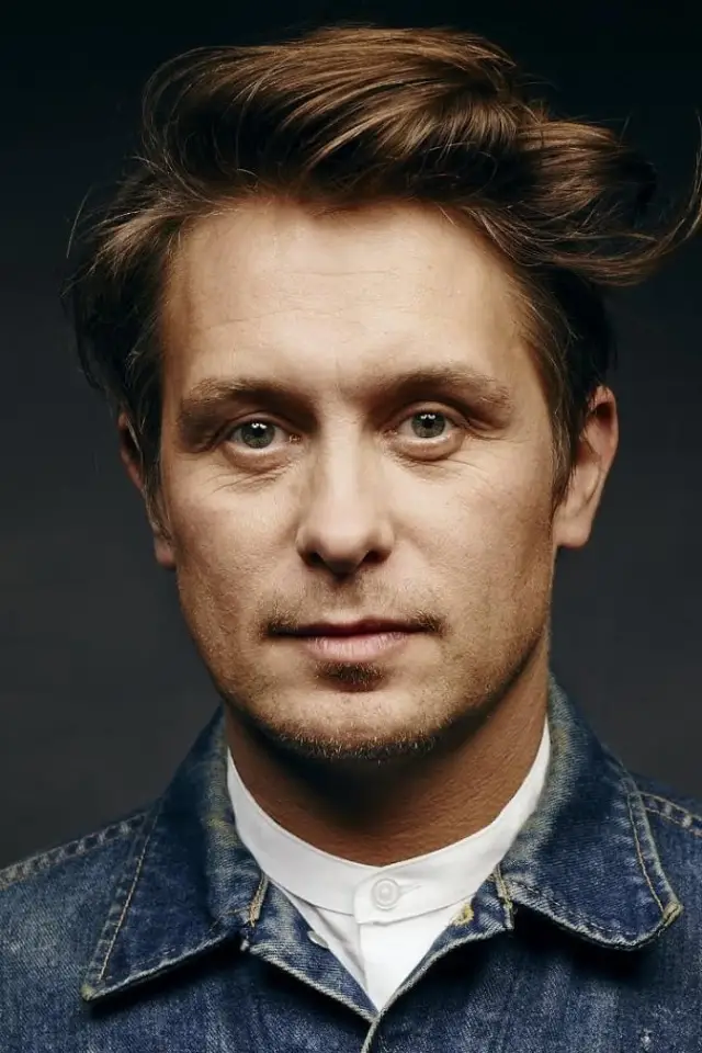 Фото  (Mark Owen)