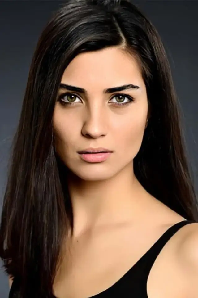 Фото  (Tuba Büyüküstün)