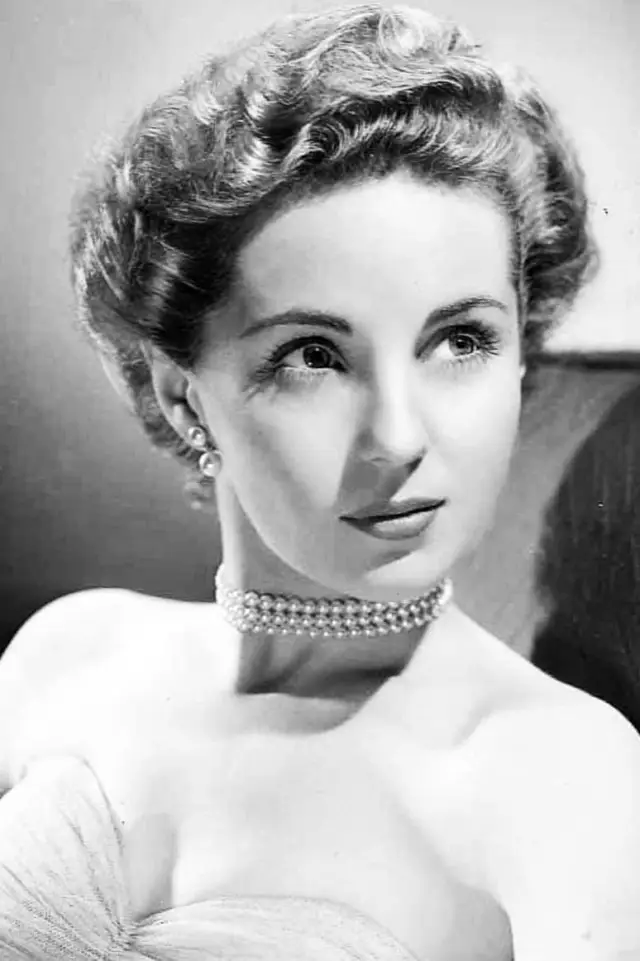 Фото  (Susan Douglas)