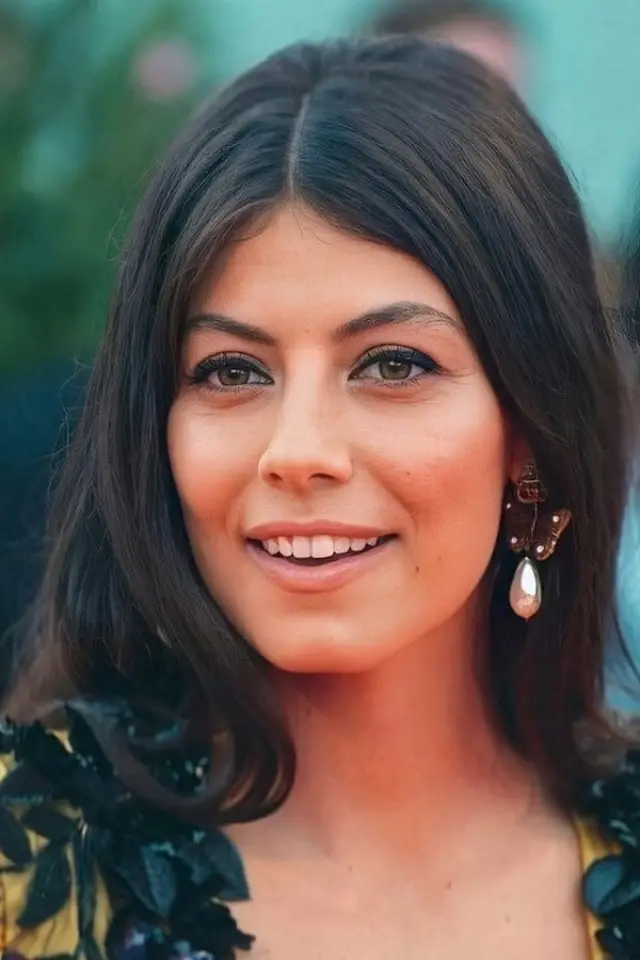 Фото  (Alessandra Mastronardi)