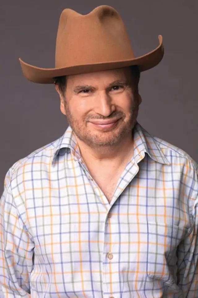 Фото  (Gabe Kaplan)
