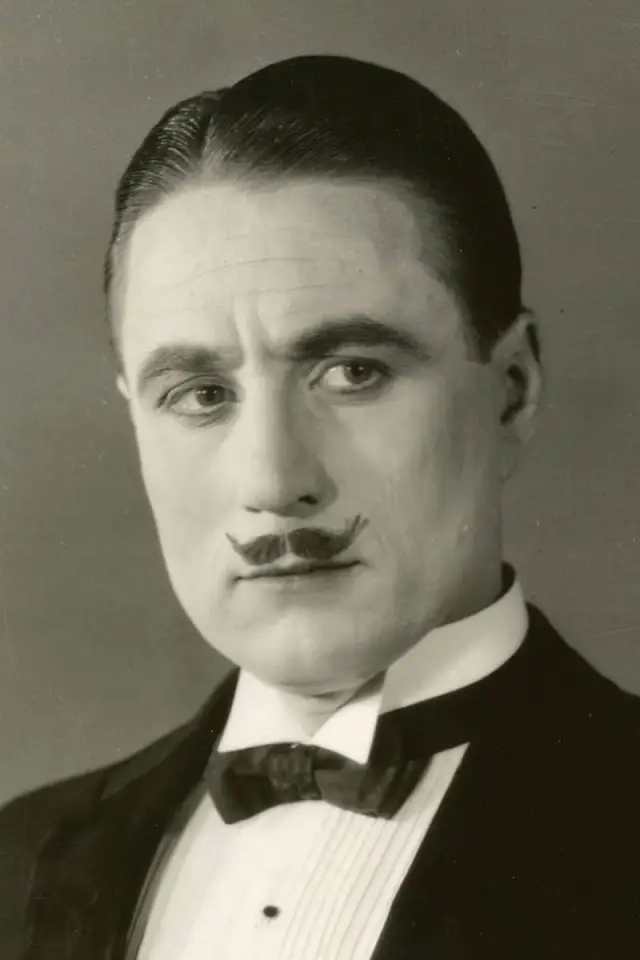 Фото  (Syd Chaplin)