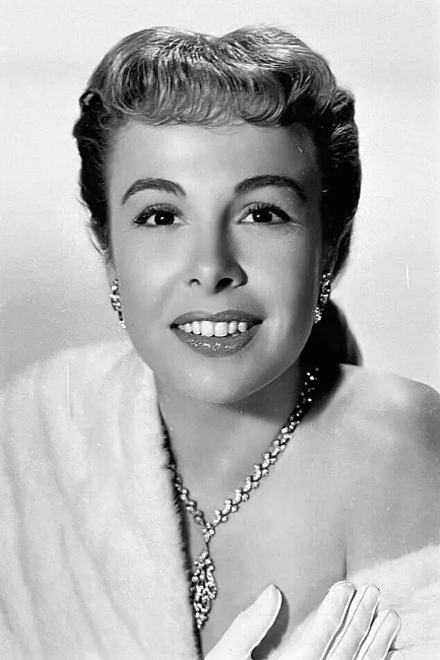 Фото  (Marge Champion)