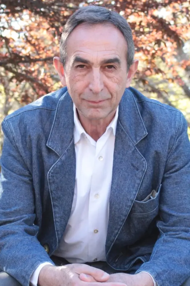 Фото  (Claudio Caldini)