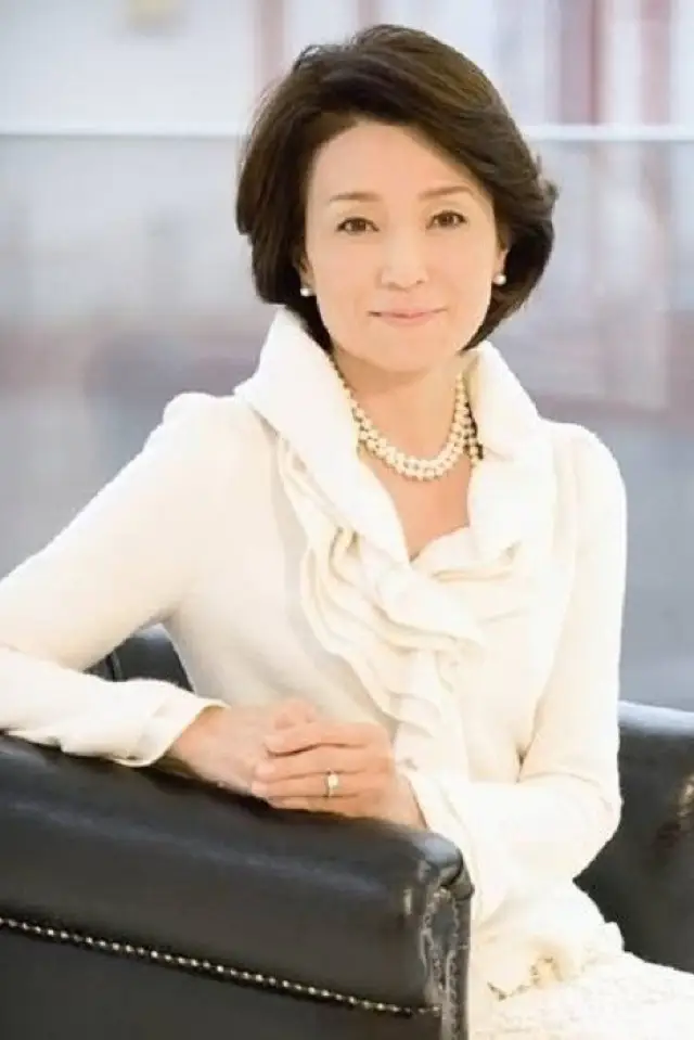 Фото Акіко Нішіна (Akiko Nishina)