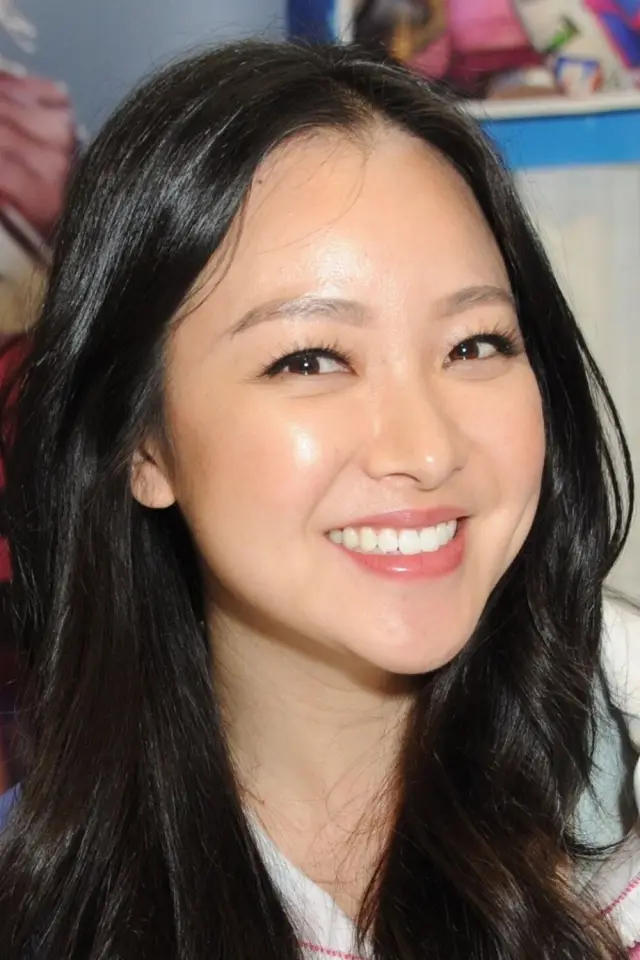 Фото Шарлет Чанг (Charlet Chung)