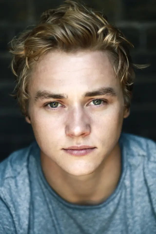 Фото Бен Гарді (Ben Hardy)