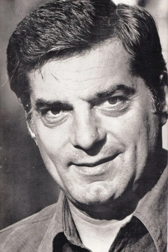 Фото  (Silviu Stănculescu)