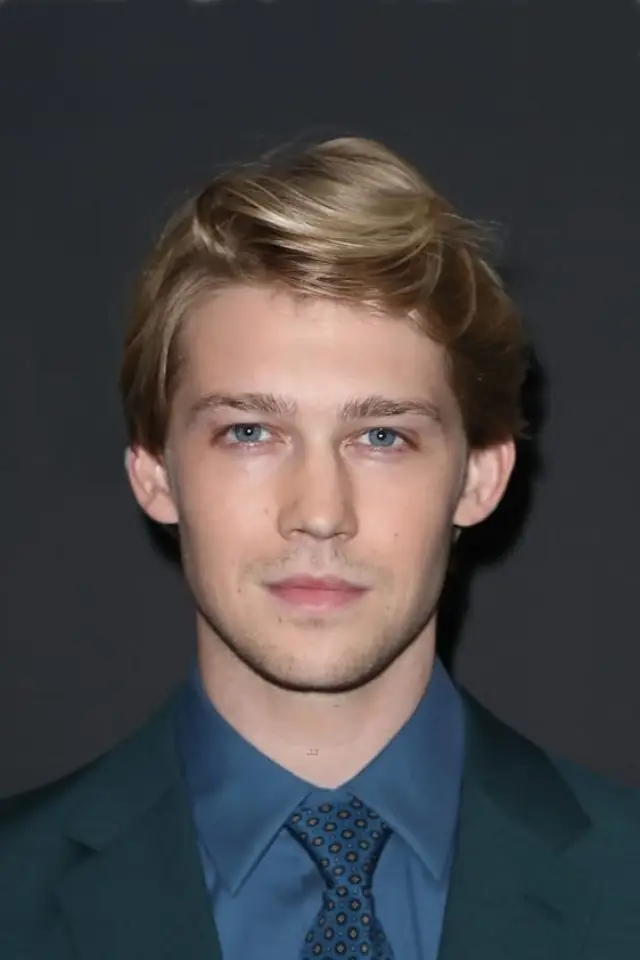 Фото Джо Алвін (Joe Alwyn)