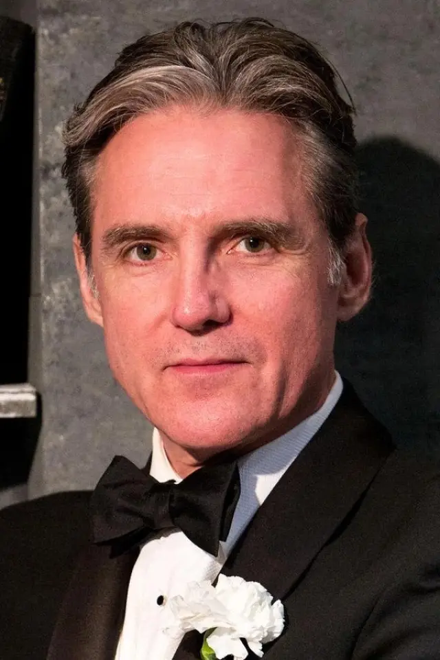 Фото Майкл Прейд (Michael Praed)