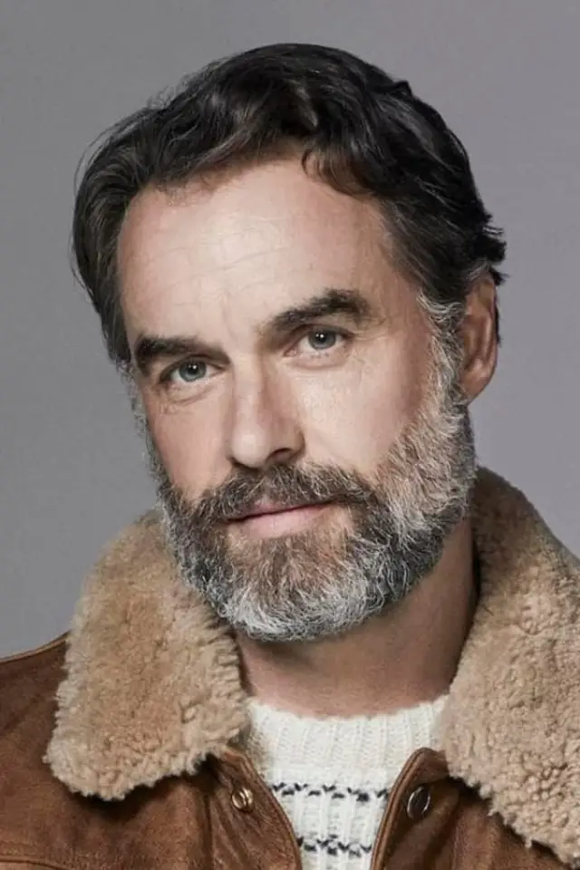 Фото Мері Барретт (Murray Bartlett)