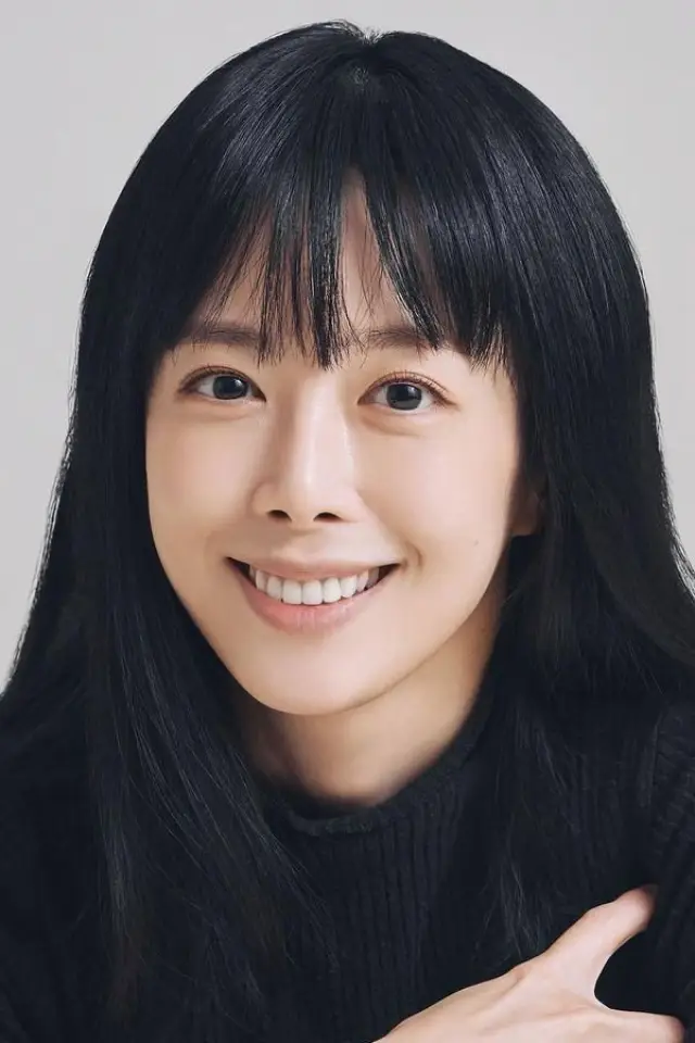 Фото  (Shin Ji-soo)