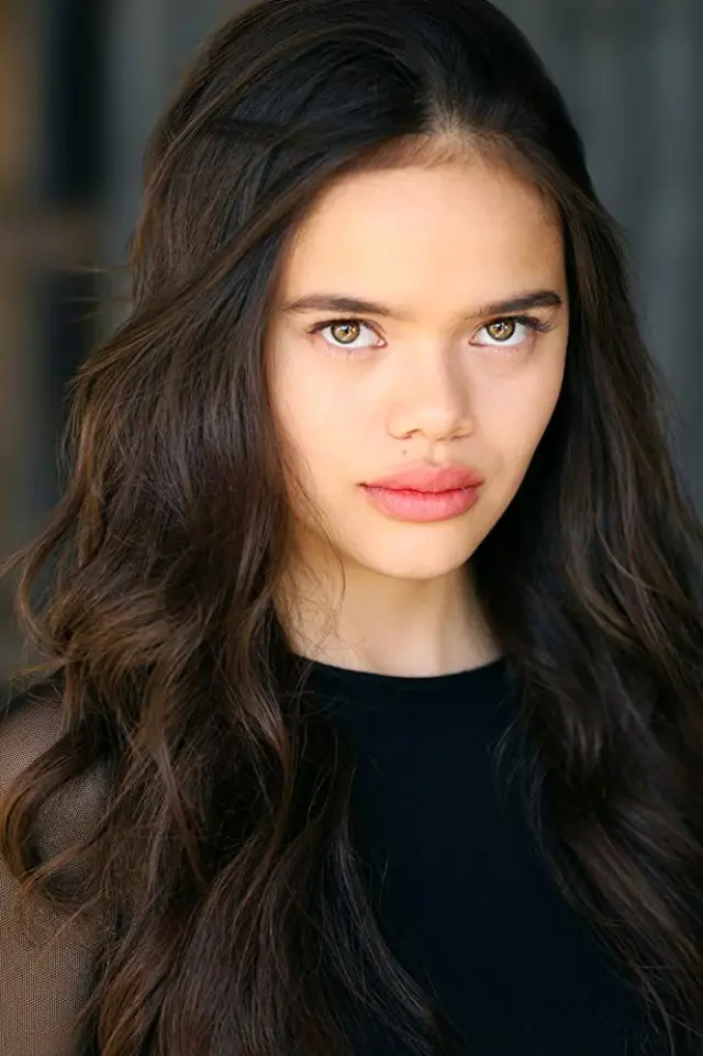 Фото  (Malia Pyles)