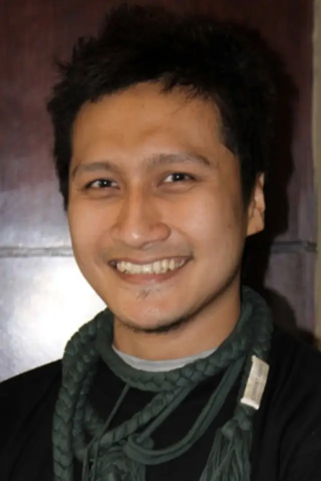 Фото  (Arie Untung)