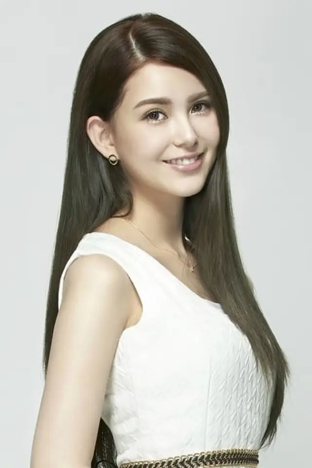 Фото Ханна Квінліван (Hannah Quinlivan)