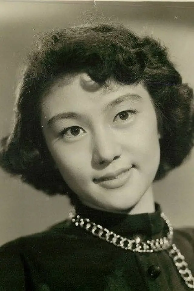 Фото  (Tomoko Kō)