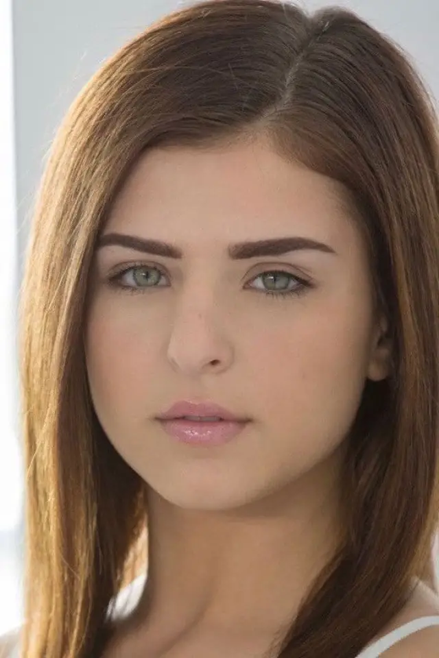 Фото  (Leah Gotti)