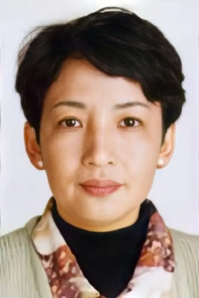 Фото  (Alice Fung So-Bor)