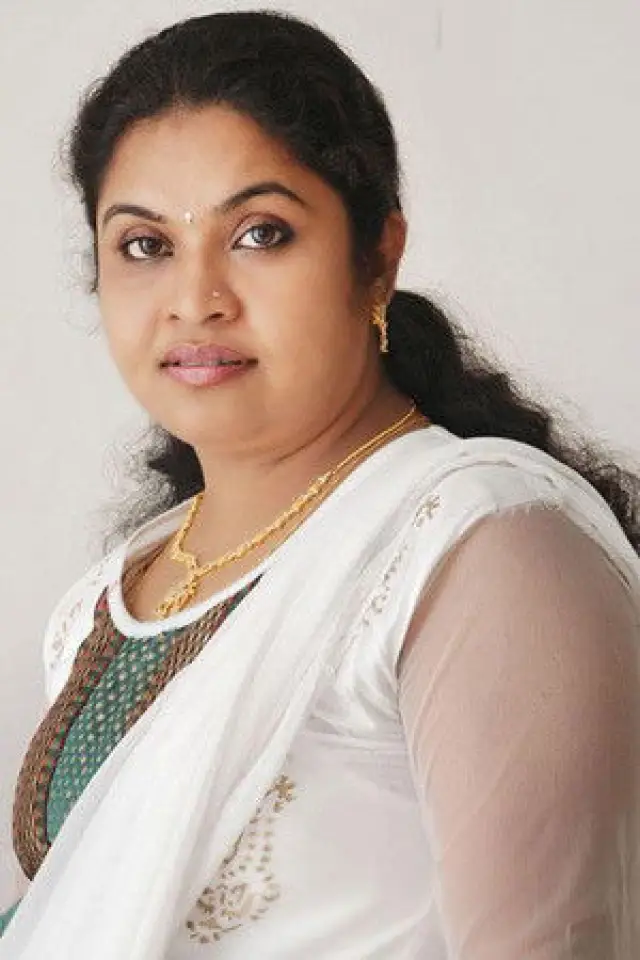 Фото Гаятрі Варша (Gayathri Varsha)