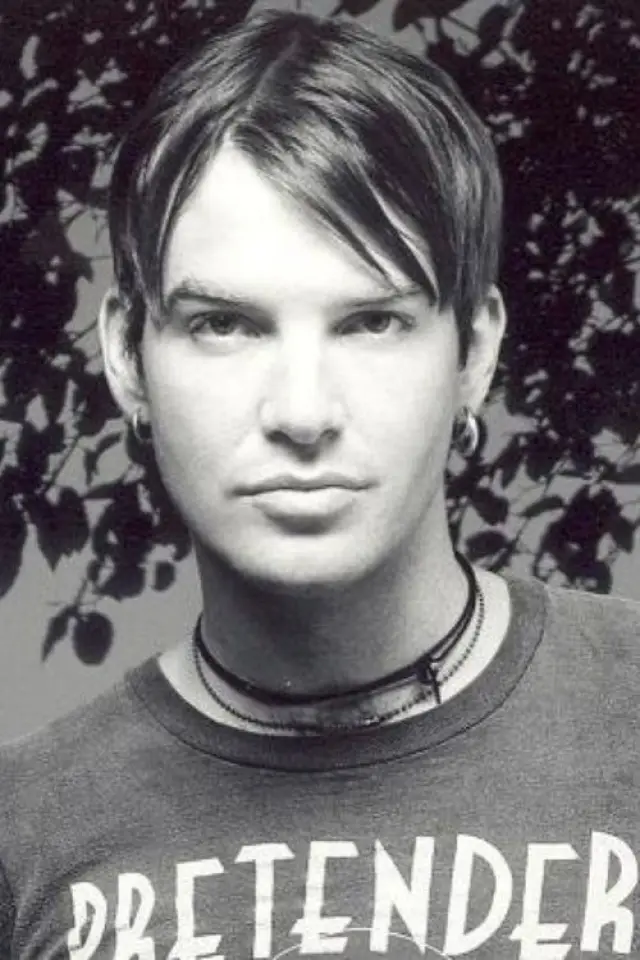 Фото  (Courtney Taylor-Taylor)