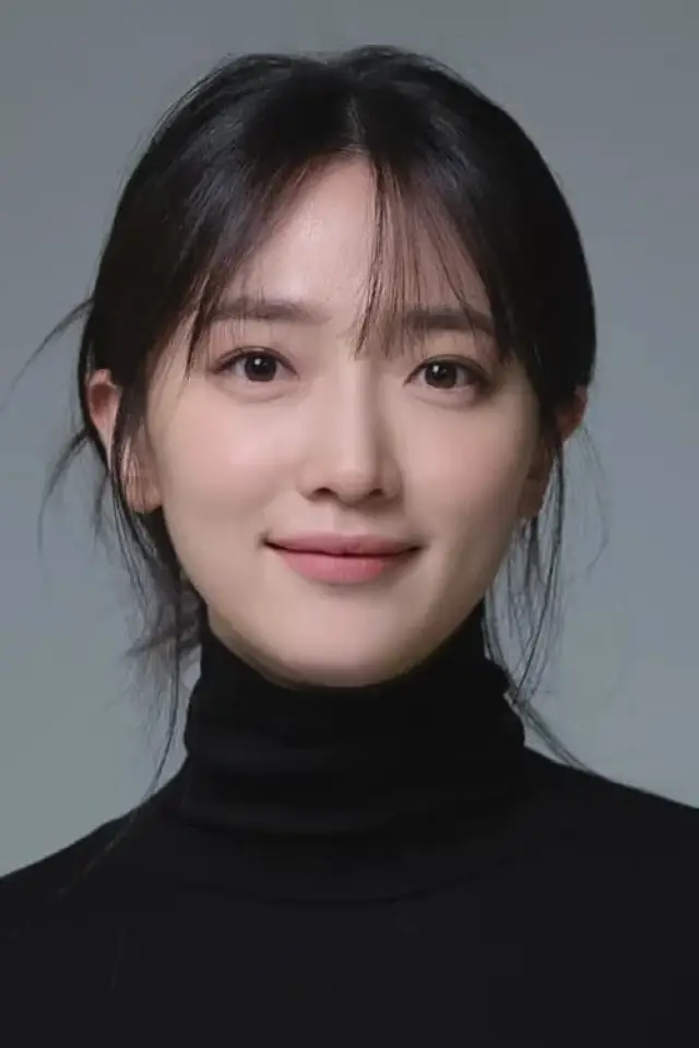 Фото Пхьо Є Джін (Pyo Ye-jin)