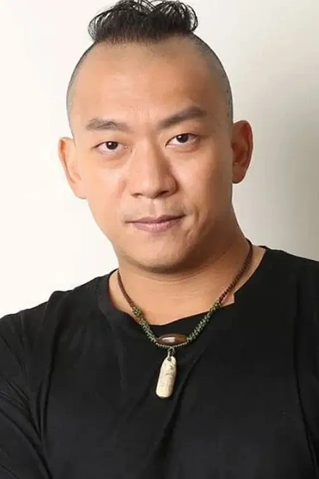 Фото  (Oscar Li Ka)