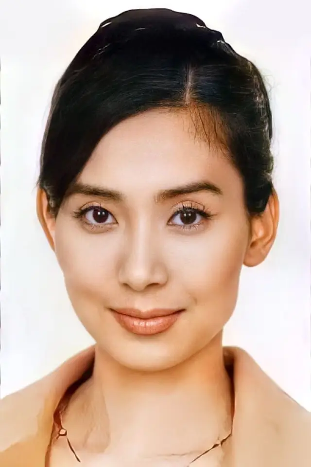 Фото  (Cally Kwong Mei-Wan)