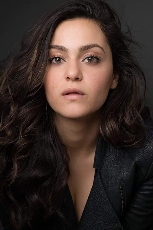 Фото Мей Каламаві (May Calamawy)