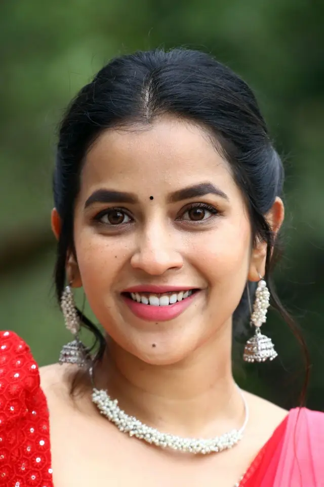 Фото  (Komalee Prasad)