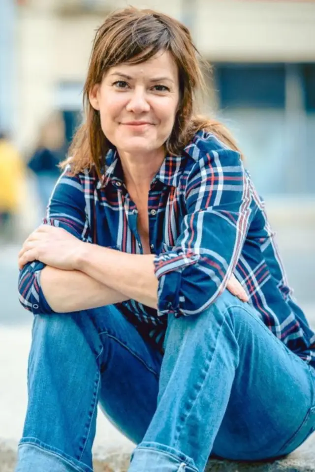 Фото  (Renée Hackett)